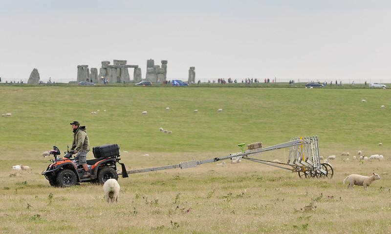 Prospeccion magnetica dins lo relarg de Stonhenge